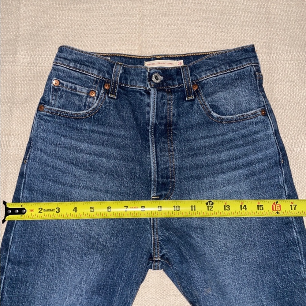 ❌Sold❌Levis ribcage ultra high rise straight ankle jean size 26 - Picture 6 of 11